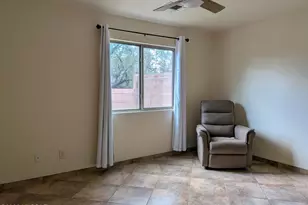 633 W Firehawk Dr, Green Valley, AZ 85614 - Photo 10