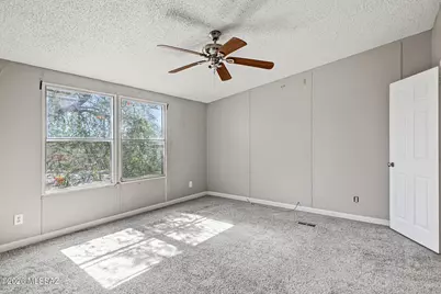 11196 W Massingale Road, Tucson, AZ 85743 - Photo 12