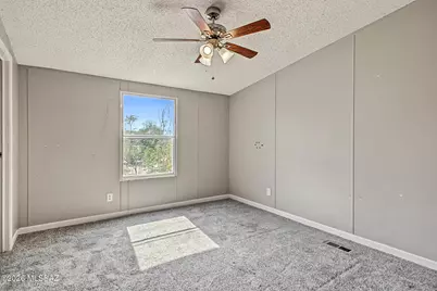 11196 W Massingale Road, Tucson, AZ 85743 - Photo 18