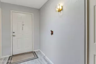 709 W Sunlight Ln, Tucson, AZ 85704 - Photo 6