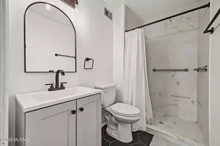 7812 E Kenyon Dr, Tucson, AZ 85710 - Photo 14