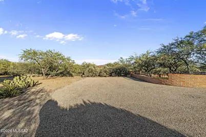 1605 S Camino Del Sol, Green Valley, AZ 85622 - Photo 12