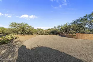 1605 S Camino Del Sol, Green Valley, AZ 85622 - Photo 12