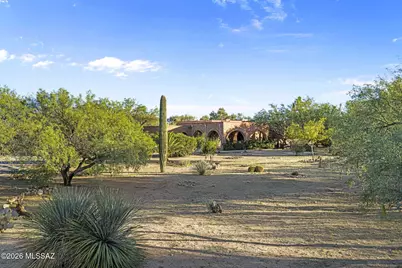 1605 S Camino Del Sol, Green Valley, AZ 85622 - Photo 8