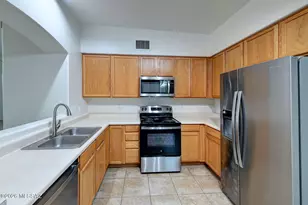 8546 N Sunny Rock Ridge Dr, Tucson, AZ 85743 - Photo 8