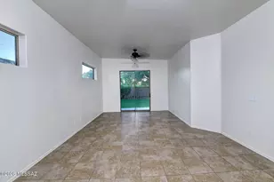 8546 N Sunny Rock Ridge Dr, Tucson, AZ 85743 - Photo 10
