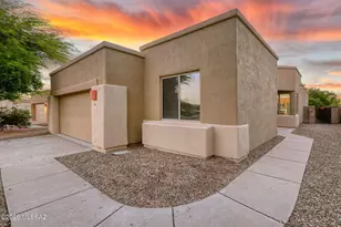 8546 N Sunny Rock Ridge Dr, Tucson, AZ 85743 - Photo 2