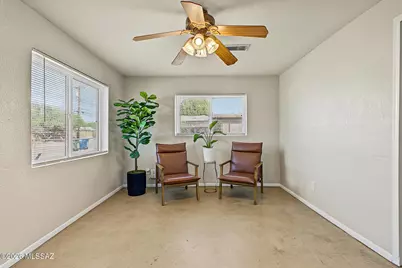 906 E Halcyon Road, Tucson, AZ 85719 - Photo 8