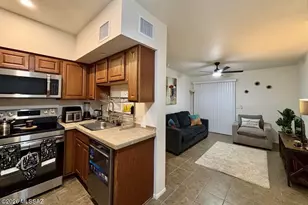 1810 E Blacklidge Dr, Tucson, AZ 85719 - Photo 12