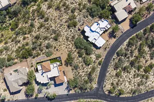 1726 E Buck Ridge Pl, Tucson, AZ 85737 - Photo 10