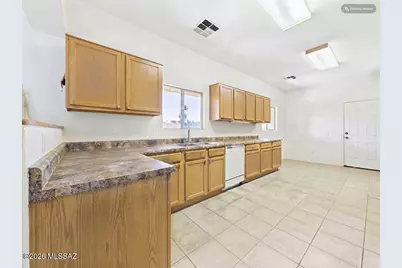 16201 W Feral Road, Marana, AZ 85653 - Photo 10