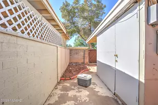 402 E Yavapai Rd, Tucson, AZ 85705 - Photo 40