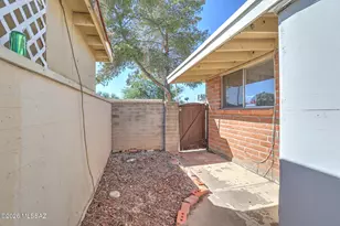 402 E Yavapai Rd, Tucson, AZ 85705 - Photo 40