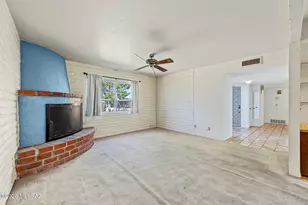 945 S La Higuera, Green Valley, AZ 85614 - Photo 8