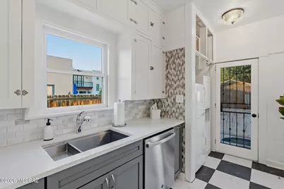 2339 E 6th Street, Tucson, AZ 85719 - Photo 14