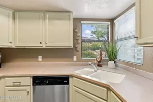 5855 N Kolb Rd, Tucson, AZ 85750 - Photo 24