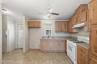 6195 S Black Water Dr, Tucson, AZ 85706 - Photo 10