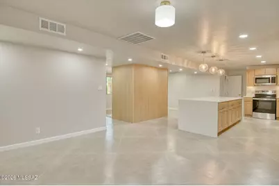8261 E 18th Street, Tucson, AZ 85710 - Photo 12