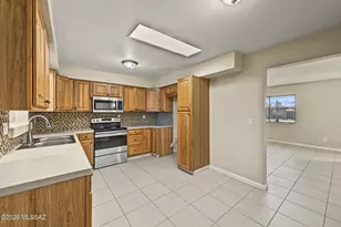 6755 E Hawk Dr, Tucson, AZ 85730 - Photo 10