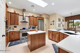 1236 W Portico Dr, Oro Valley, AZ 85755 - Photo 18