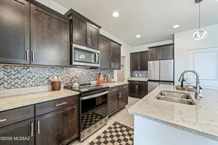 11299 S Weismann Dr, Vail, AZ 85641 - Photo 10