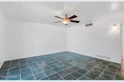 8909 E Palm Tree Drive, Tucson, AZ 85710 - Photo 16