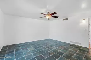 8909 E Palm Tree Dr, Tucson, AZ 85710 - Photo 16