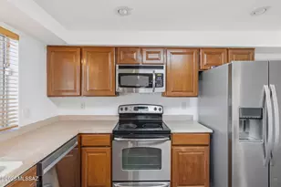 8909 E Palm Tree Dr, Tucson, AZ 85710 - Photo 14