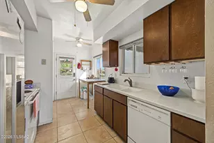 304 N Calle De Las Profetas, Green Valley, AZ 85614 - Photo 8