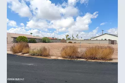 8964 W Century Drive, Arizona City, AZ 85123 - Photo 10