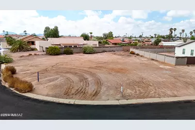 8964 W Century Drive, Arizona City, AZ 85123 - Photo 2
