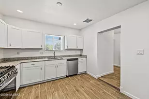1347 S 7th Ave, Tucson, AZ 85713 - Photo 18