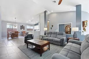 11141 N Sand Pointe Dr, Oro Valley, AZ 85737 - Photo 4