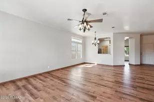 512 W Riverdale Ct, Green Valley, AZ 85614 - Photo 14