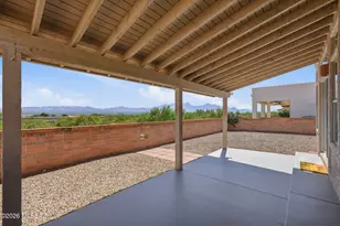 512 W Riverdale Ct, Green Valley, AZ 85614 - Photo 4