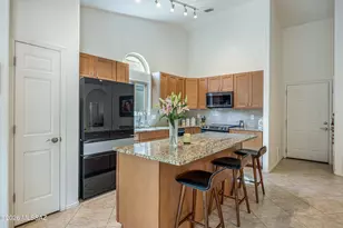 1460 E Desert Starling Ln, Tucson, AZ 85737 - Photo 20
