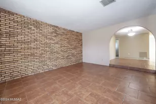 9811 East 5th Street, Tucson, AZ 85748 - Photo 4