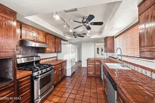 4740 E Camino la Brinca, Tucson, AZ 85718 - Photo 10