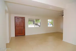 6731 E Kenyon Dr, Tucson, AZ 85710 - Photo 6