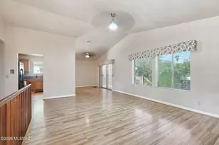 9340 N Denise Ann Pl, Tucson, AZ 85742 - Photo 6
