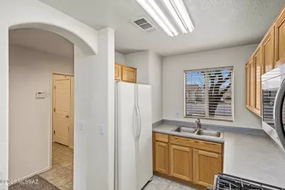 9849 E Spanish Flower Court, Tucson, AZ 85748 - Photo 10