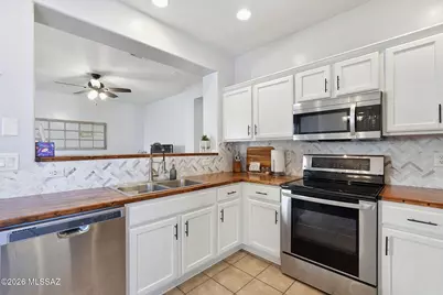 21556 E Reunion Road, Red Rock, AZ 85145 - Photo 6