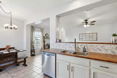 21556 E Reunion Road, Red Rock, AZ 85145 - Photo 14