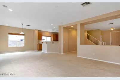 548 W Tiger Shark Road, Tucson, AZ 85706 - Photo 2