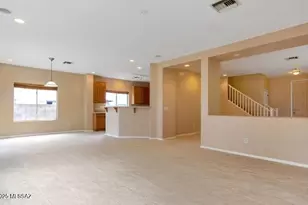 548 W Tiger Shark Rd, Tucson, AZ 85706 - Photo 2