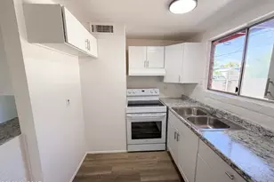 2704 S Lands End Rd, Tucson, AZ 85713 - Photo 2