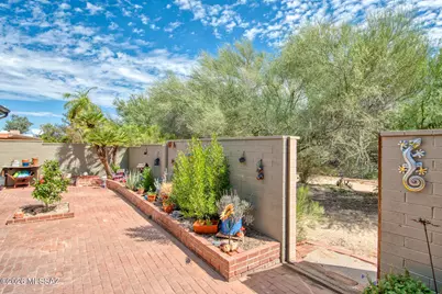10160 N Valle Del Oro Drive, Tucson, AZ 85737 - Photo 16