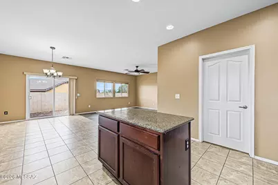 560 W Charles L McKay Street, Vail, AZ 85641 - Photo 12