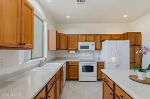 1206 N Laramie Ln, Green Valley, AZ 85614 - Photo 18