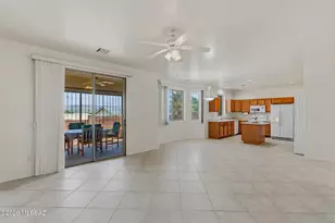 1206 N Laramie Ln, Green Valley, AZ 85614 - Photo 10